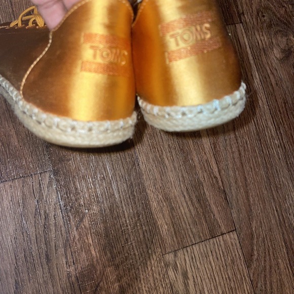 Toms Lena Espadrille Sneakers Size 8 Satin Sunflower Yellow Casual Comfort - Picture 7 of 10